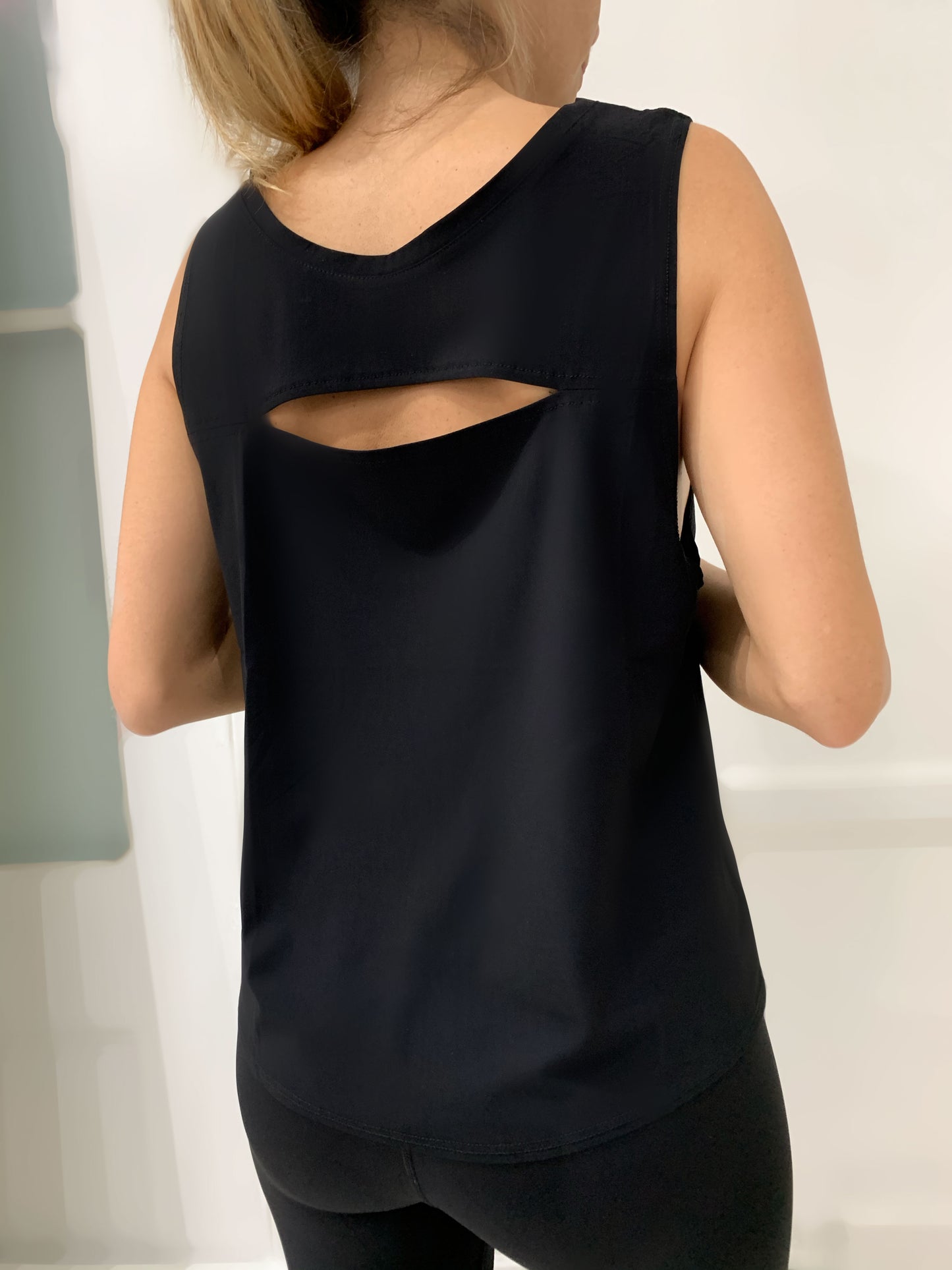 Black Reversible Tank