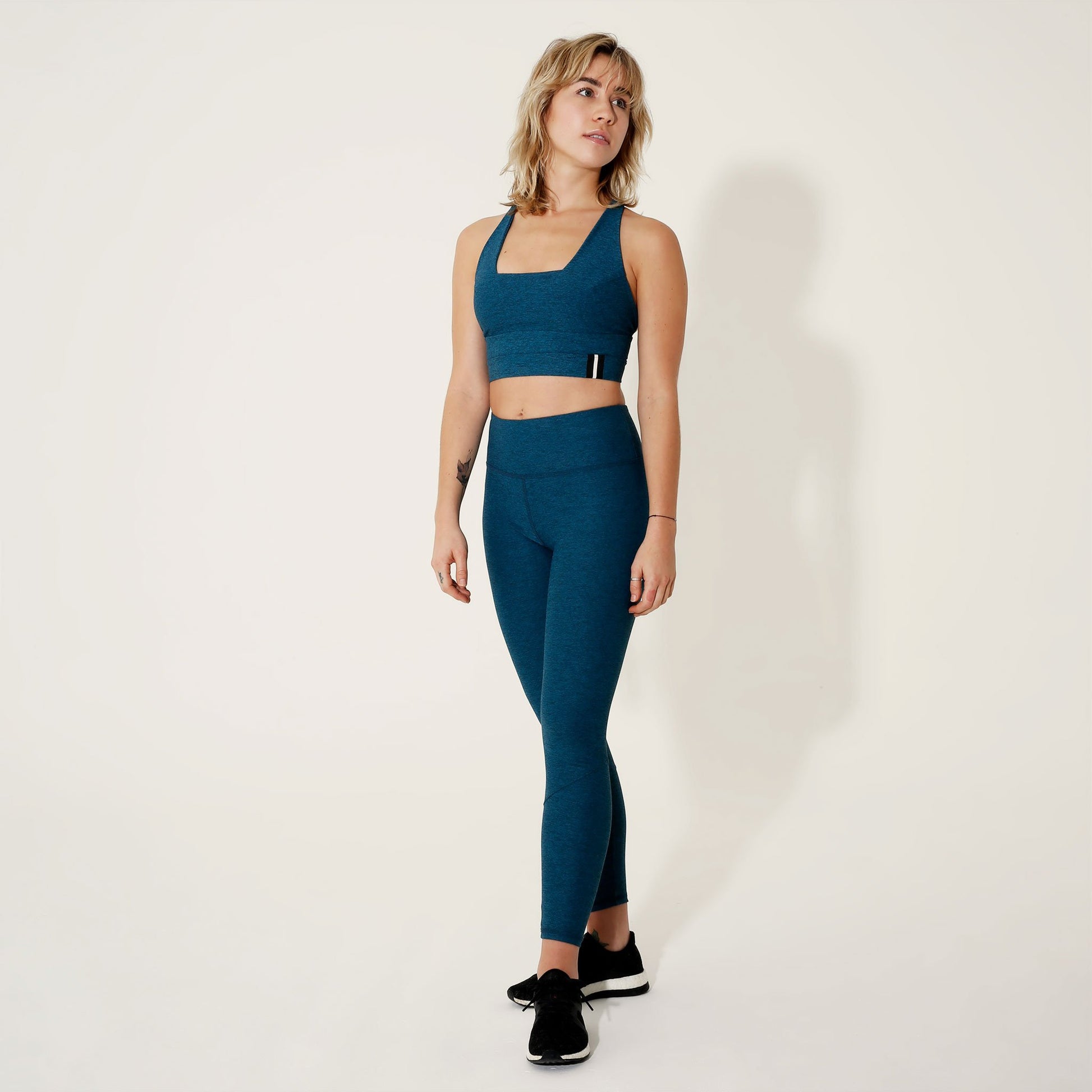 Buy Jenny Slimming Premium Fleece Leggings Online on a la mode